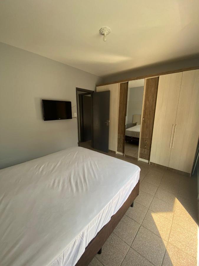 Apartamento Com Estacionamento, Wi-Fi, Ar Condicionado A 300 Metros Da Praia Da Enseada No Guaruja. المظهر الخارجي الصورة