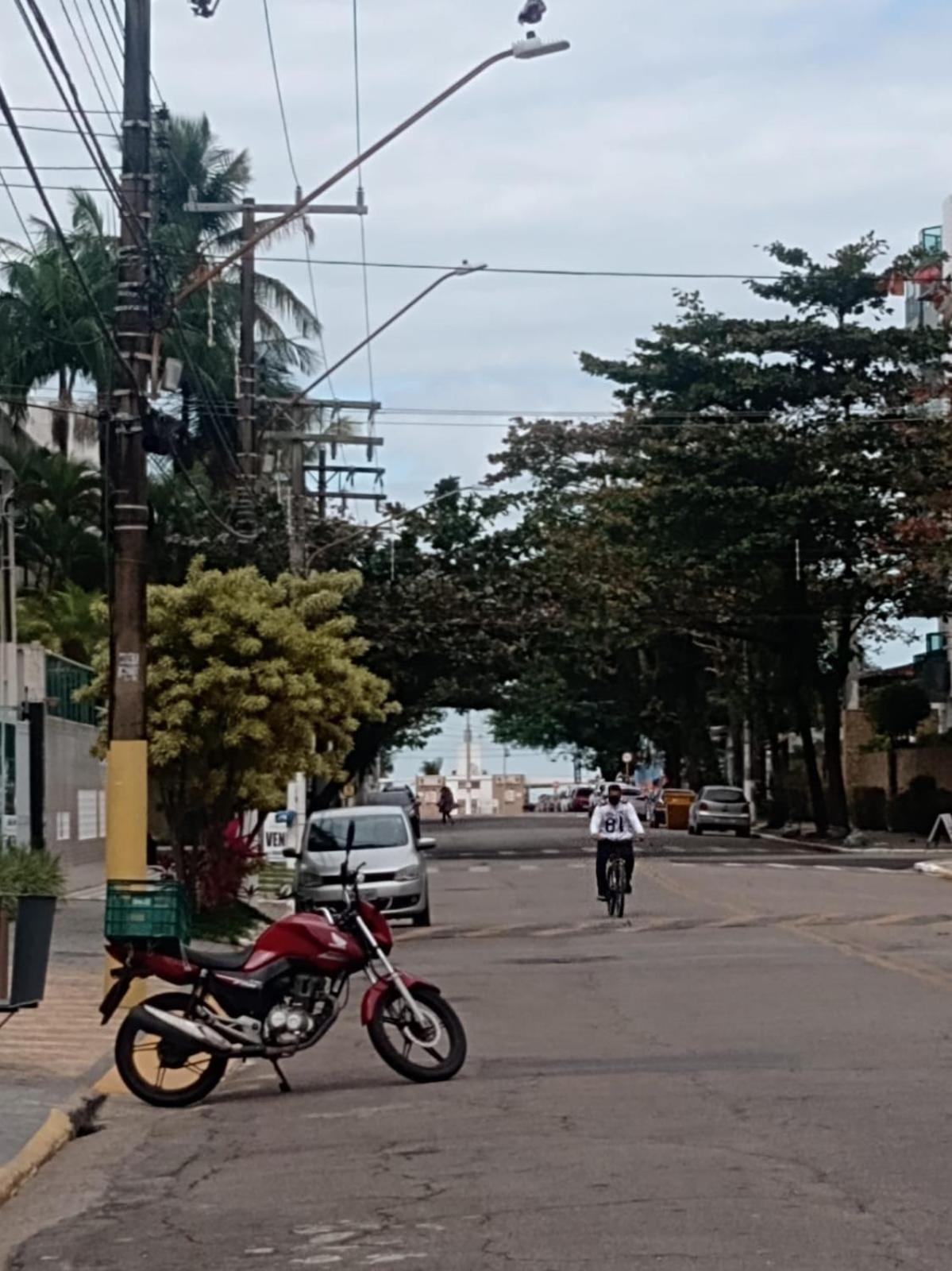 Apartamento Com Estacionamento, Wi-Fi, Ar Condicionado A 300 Metros Da Praia Da Enseada No Guaruja. المظهر الخارجي الصورة