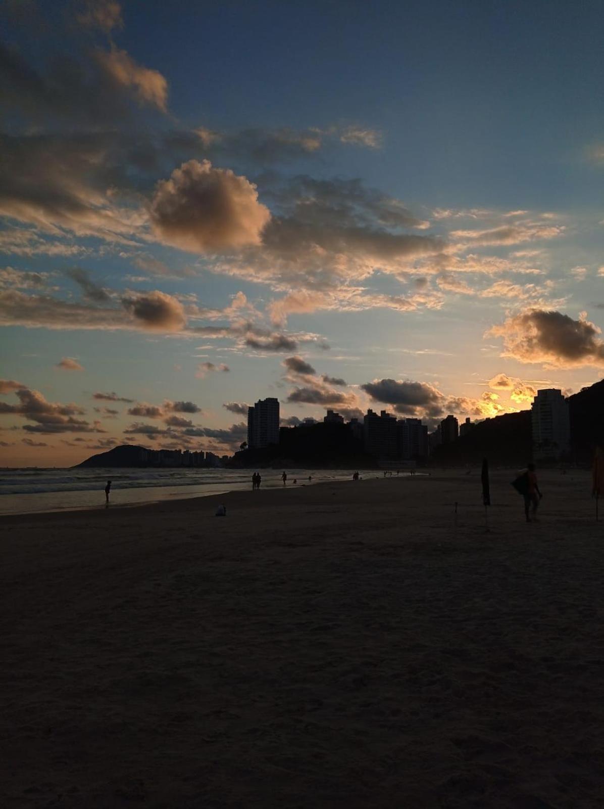 Apartamento Com Estacionamento, Wi-Fi, Ar Condicionado A 300 Metros Da Praia Da Enseada No Guaruja. المظهر الخارجي الصورة